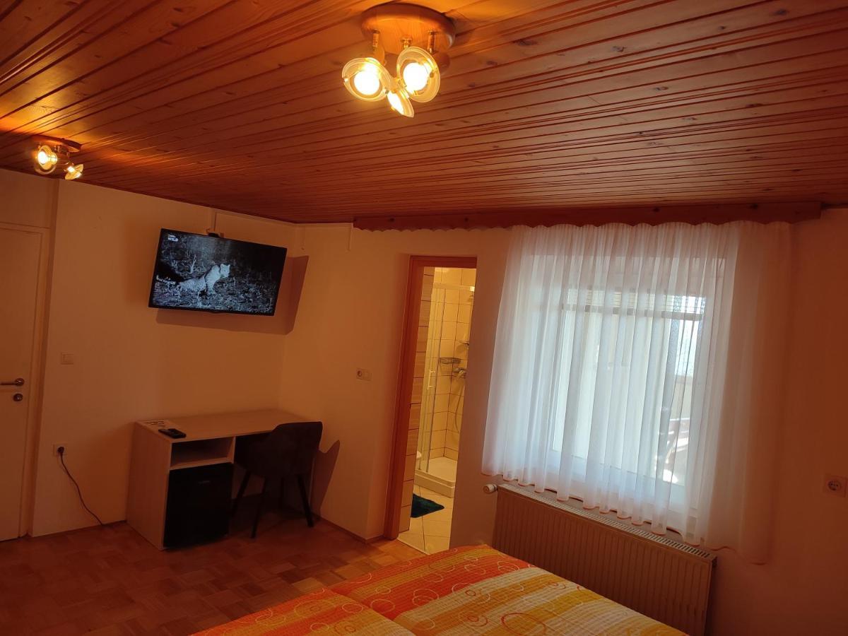 Gostilna Pension Blegos Poljane nad Škofjo Loko Exterior foto