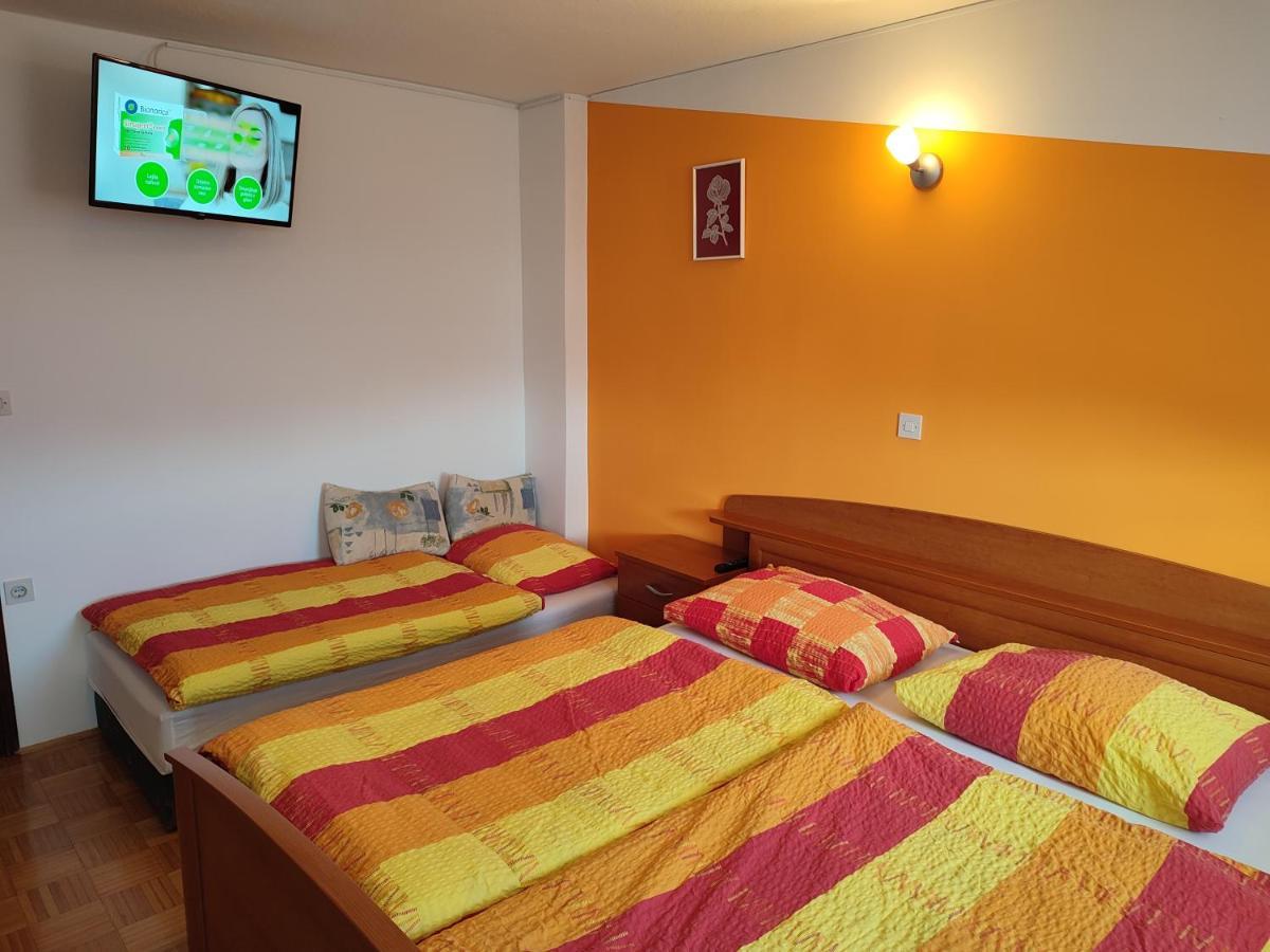 Gostilna Pension Blegos Poljane nad Škofjo Loko Exterior foto