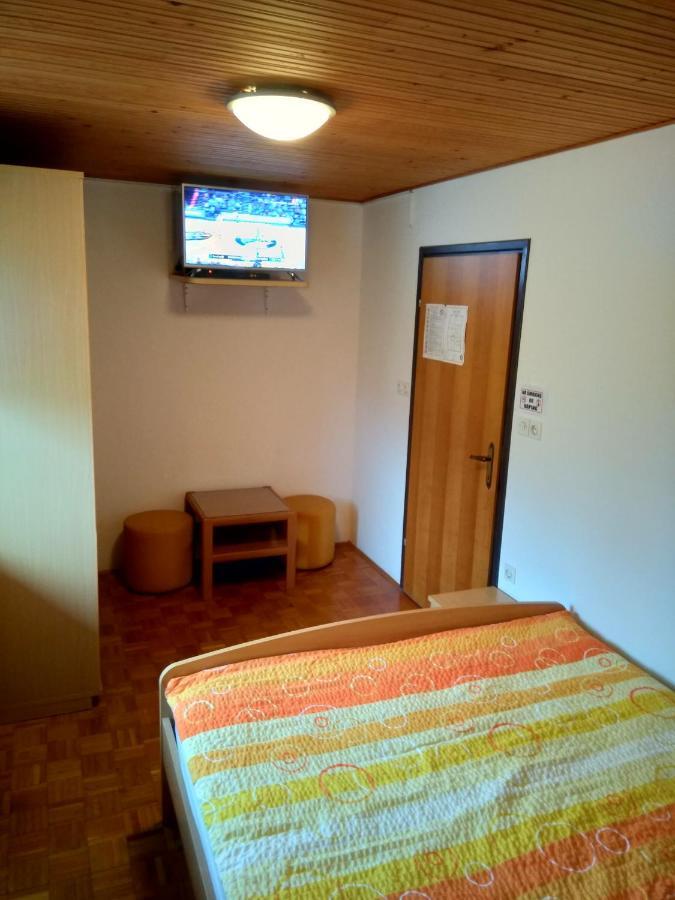 Gostilna Pension Blegos Poljane nad Škofjo Loko Exterior foto